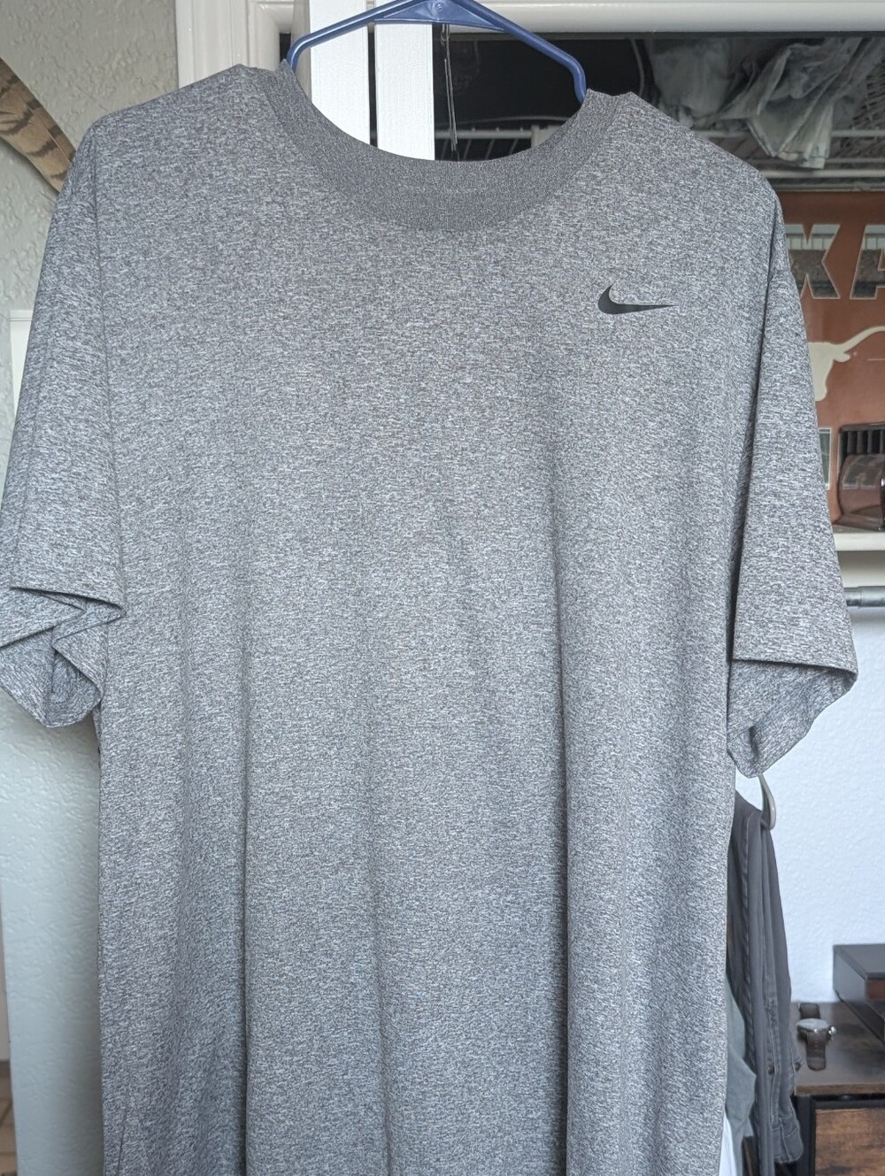 Nike Men’s Heather Gray Short-Sleeve Performance Tee